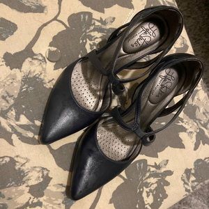 Women’s pumps